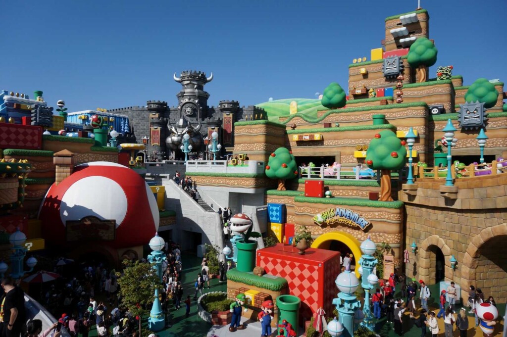 Osaka travel list: Universal Studios Japan, featuring exciting rides and attractions.