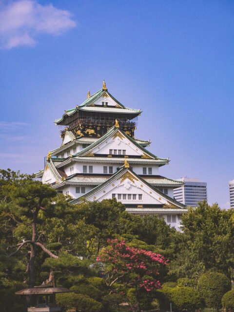 Things to Do in Osaka: A panoramic view of Osaka Castle, one of Japan’s most famous historical landmarks.