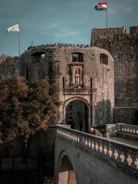 Dubrovnik things to do: entrance gate to Dubrovnik Old Town in Croatia
